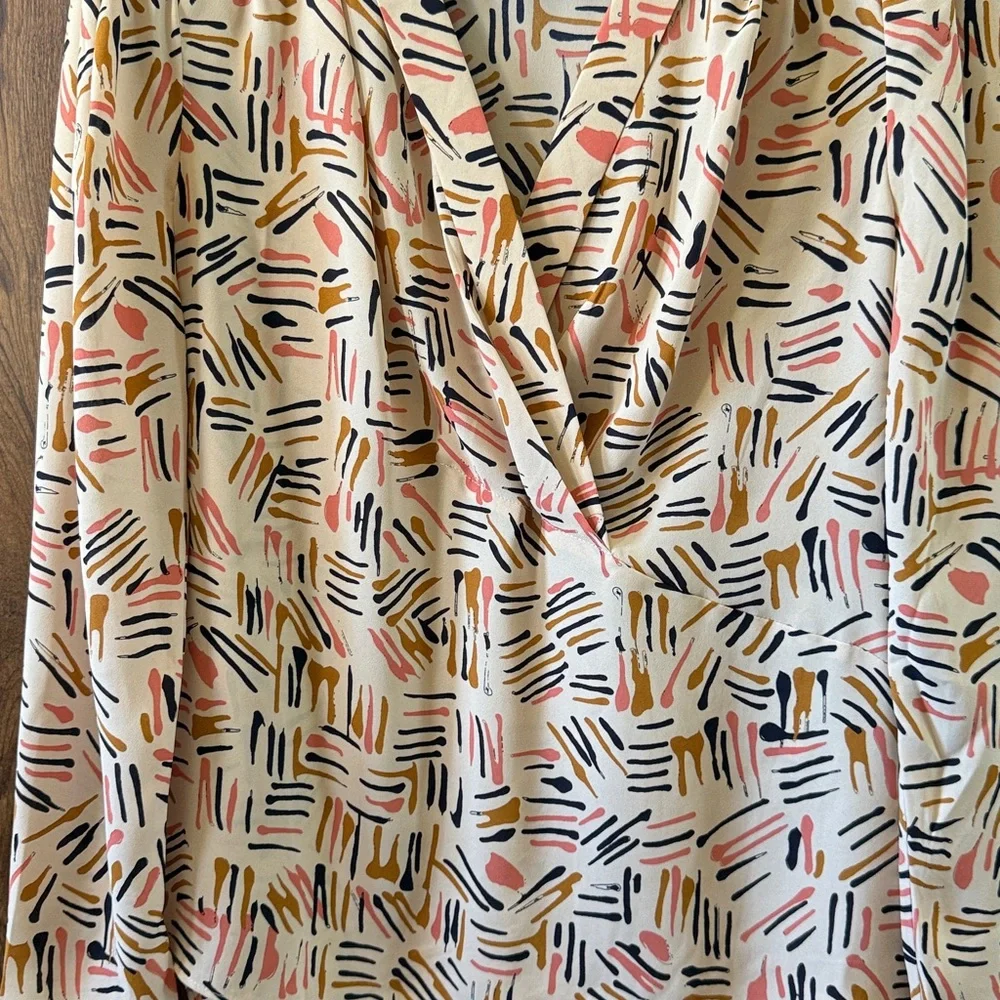 Multicolor Patterned Blouse - Picture 3 of 4